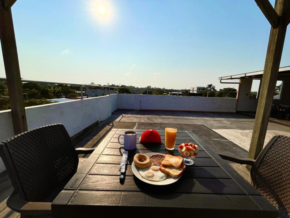 Zugi Inn Hotel Leticia Bagian luar foto